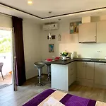Viola Apartment *