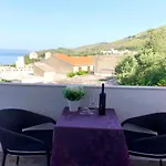 Viola Apartment